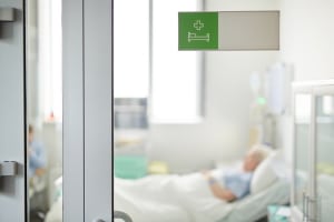 Wann können die Behörden eine Quarantäne im Krankenhaus oder zu Hause anordnen?