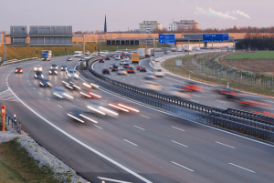 Wie die Radarstrafen in Österreich auf der Autobahn ausfallen, hängt vom jeweiligen Ort ab.