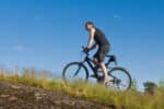 Radfahren bei Hitze muss nicht zur Qual werden. Unsere Tipps sorgen für Abkühlung!