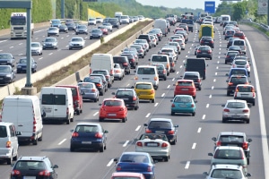 Stau und stockender Verkehr: Richtiges Verhalten, Bußgelder