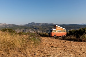 Mit Roadsurfer können Sie bequem und flexibel einen Campervan abonnieren.