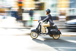 Moped fahren: Führerschein + Verkehrsregeln - Bußgeld 2024