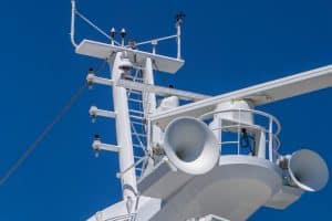 In der Schifffahrt sind Schallsignale bzw. deren Anwendung gesetzlich definiert.