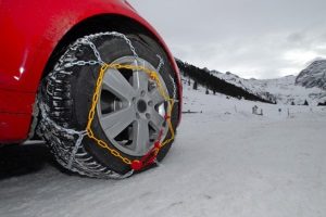 Schneetraining mit dem Auto: Viele Hersteller bieten hierzu Events an.