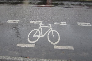 Schutzstreifen für Radfahrer: Das Befahren ist dem Radverkehr vorbehalten.