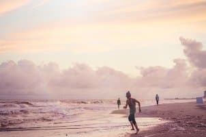 Was droht, wenn Sie dem Schwimmen-verboten-Schild keine Beachtung schenken?