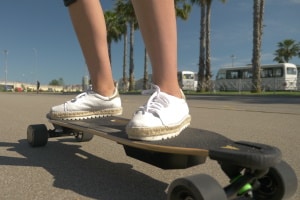 Ein E-Skateboard hat im öffentlichen Straßenverkehr nichts zu suchen.