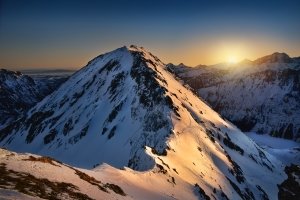 Der Skiurlaub ist zwar äußerst verlockend - das Bußgeld wegen vorzeitiger Ferien sollte jedoch ernstgenommen werden.