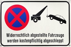 Standkosten für den Abschleppdienst fallen für alle Falschparker an.