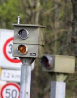 Stationäre Blitzer sind Einheimischen meist schnell bekannt.