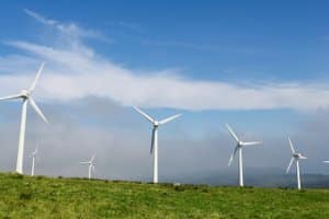 Relativ viel Strom wird im Vergleich mittlerweile durch Windkraft erzeugt.