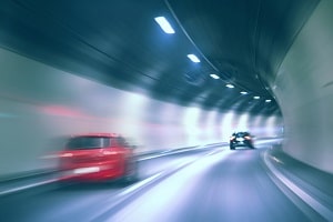 In einem der vielen Tunnel kann in Stuttgart ein Autounfall geschehen.