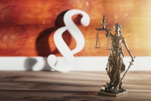 § 8 StVG schließt eine Gefährdungshaftung für E-Scooter nach dem Wortlaut aus.