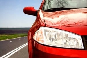 Abblend- oder Tagfahrlicht: Die Pflicht besteht in Dänemark eins davon tagsüber einzuschalten.