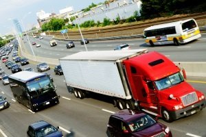 Ein toter Winkel beim LKW kann ein großes Risiko für andere Fahrer darstellen.