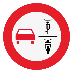 Überholverbot per Schild: Motorrad-Fahrer dürfen nicht überholt werden.