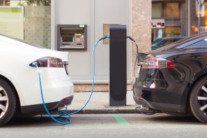 Das Verbrenner-Verbot ab 2035 bedeutet, dass die Elektromobilität vorangetrieben werden muss.