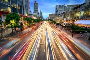 Verkehrsordnungswidrigkeit im Straßenverkehr: Überhöhte Geschwindigkeit gehört zu den häufigsten Verstößen.