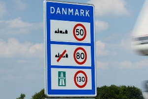 Verkehrszeichen dienen in Dänemark der Durchsetzung von Verkehrsregeln.