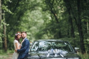 Vorschaubild Autoschmuck bei der Hochzeit