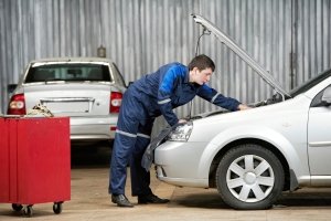 Beim VW-Passat reicht das Software-Update nicht immer aus: Ein Teil muss zusätzlich eingebaut werden.