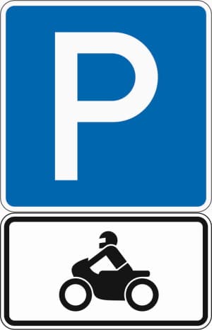 VZ 314 mit Zusatzschild: Für alle Fahrzeuge außer Krafträdern gilt hier ein Parkverbot.