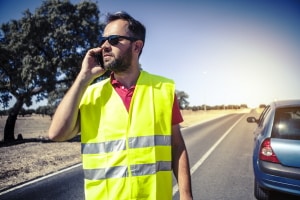 Warnweste, Pannenweste in gelb mit Reflektionsstreifen, Sicherheit im  Straßenverkehr