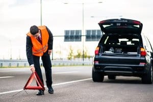 Die Warnwestenpflicht gehört für LKW-Fahrer zu den wichtigen Punkten im Beruf.