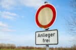 Wer darf bei "Anlieger frei" fahren?