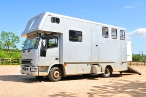 Wohnmobil über 3,5 Tonnen: Der Führerschein der Klasse C1 ist mindestens notwendig.